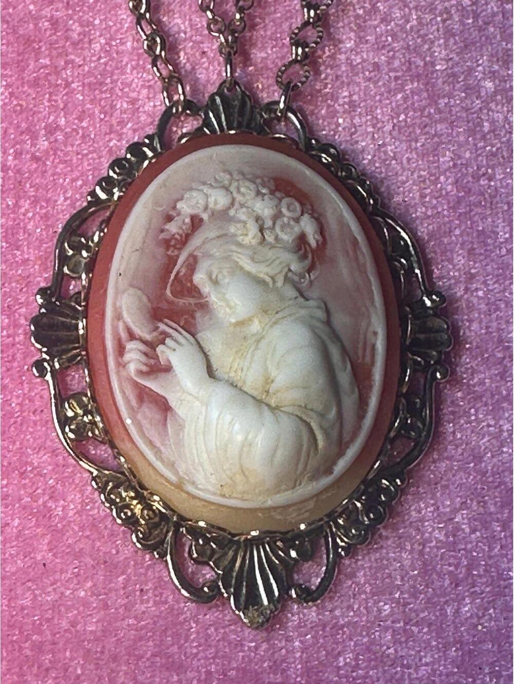 Vintage Rare 1928 cameo necklace gold plated 20” Pristine and VTG Earrings Nice